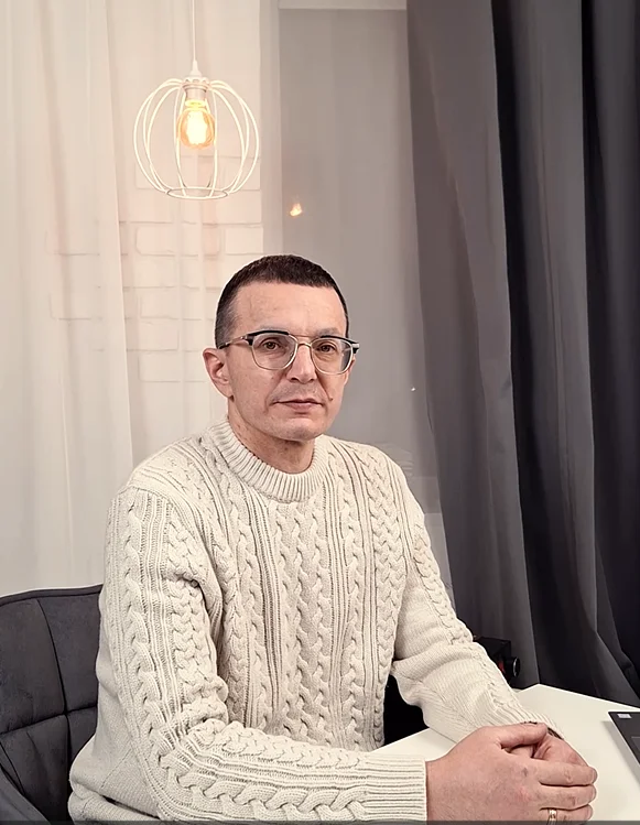 Руководитель компании Караханов Арсен Эрикович